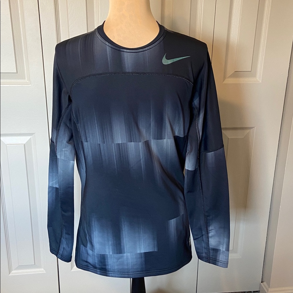 Nike Pro Hyperwarm Fitted Men’s Long Sleeve Black Graphic Cold-Weather Small